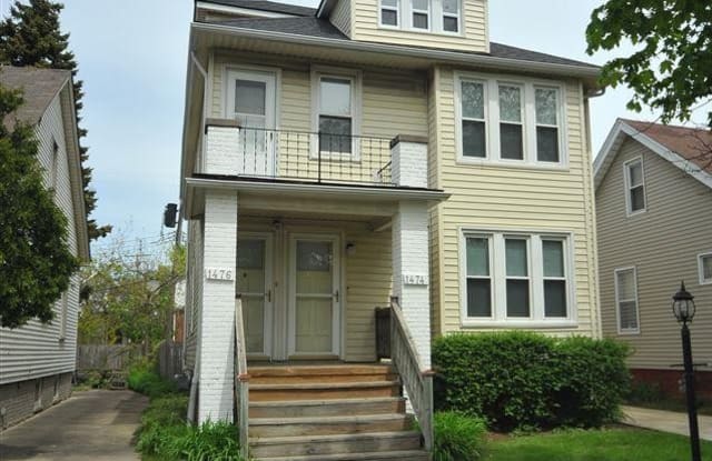 1476 Wayburn - 1476 Wayburn St, Grosse Pointe Park, MI 48230