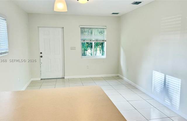19505 SW 128th Ave Gallery 1