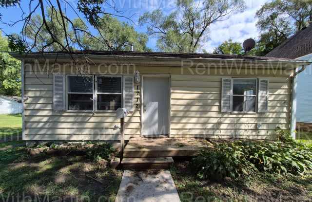 FOR RENT- 1212 Lincoln *Newly Remodeled!* Gallery 1