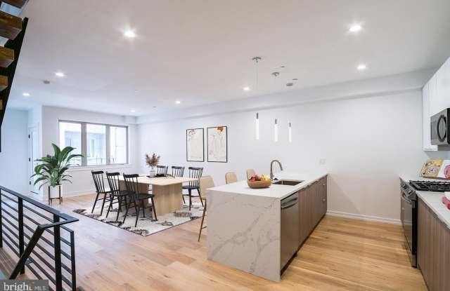 119 GREENWICH ST photos photos