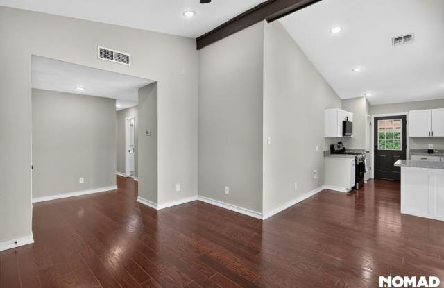 Charming 4BR House in San Antonio Gallery 4