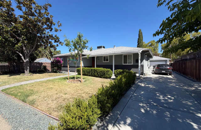 3 Bedroom | 2 Bathroom | Single-Family Home in Sacramento Gallery 1