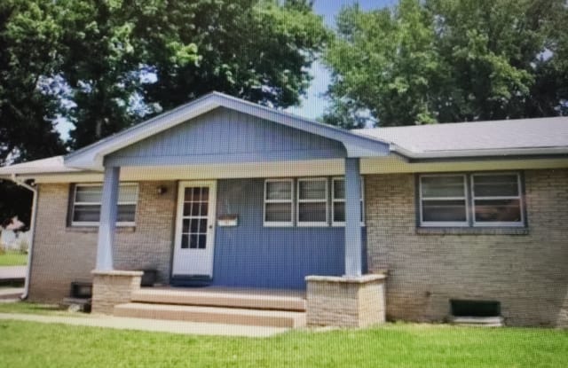2428 W Sunnybrook St - 2428 West Sunnybrook, Wichita, KS 67217