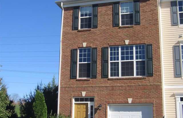 388 STARKEYS - 388 Starkey's Landing, Jefferson County, WV 25443