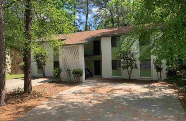 Renter’s Paradise Saint Andrews Neighborhood - Unit A photos photos