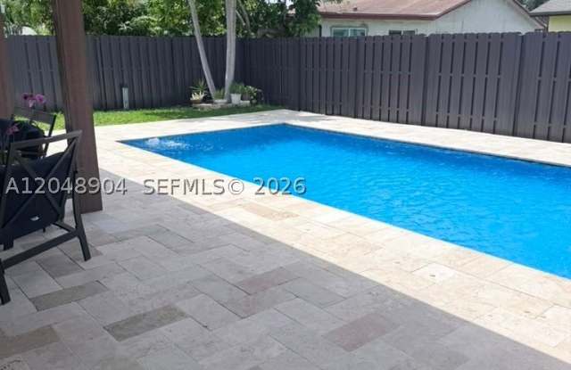 9211 NW 32nd Pl photos photos
