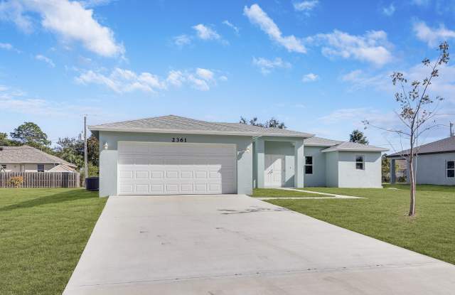 2361 SW Chateau Terrace photos photos