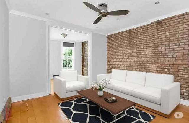 110 BEDFORD ST. - 110 Bedford Street, New York City, NY 10014