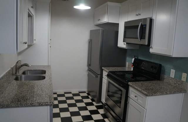 1150 S Meadow Ln Gallery 4