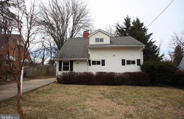 5713 DENFIELD ROAD Gallery 2
