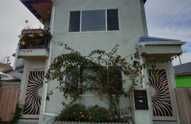 8703 S San Pedro St - 8703 South San Pedro Street, Los Angeles, CA 90003