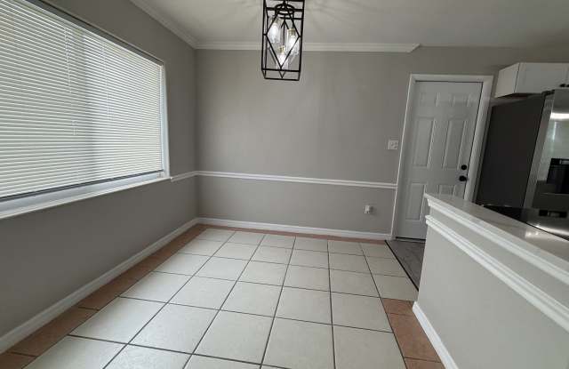 2554 Ambrose Ln Gallery 3