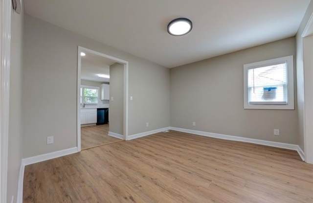 1377 Pine Avenue Gallery 4