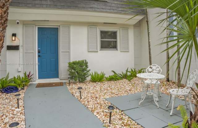 9015 Southwest 96th Avenue photos photos