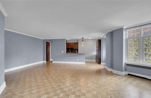 800 W Ferry St Apt 5B Gallery 2