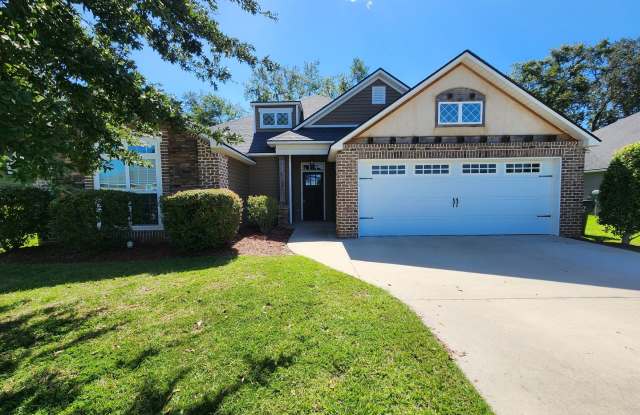 Spacious 4-Bedroom Home with Fenced Yard Near Moody AFB - 4103 Glen Laurel Drive East, Lowndes County, GA 31605