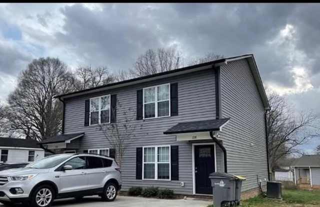 200 Franklin Ave photos photos
