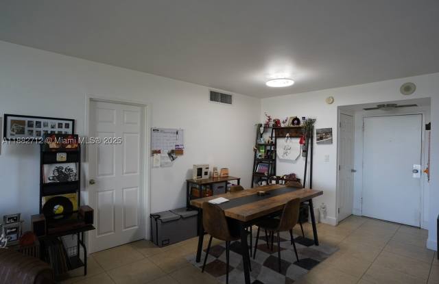 500 Three Islands Blvd Gallery 4