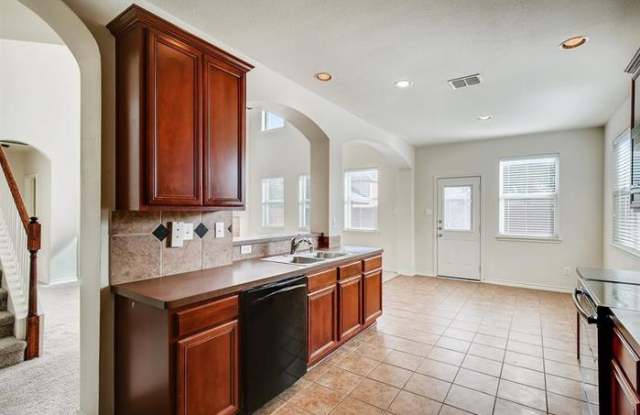 9120 Water Oak Drive Gallery 3