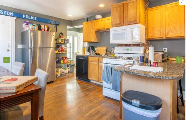 ALL UTILITIES INCLUDED & Free Bi-Weekly Pro Cleaning.  Spacious Rooms and 2 full baths. Gallery 3