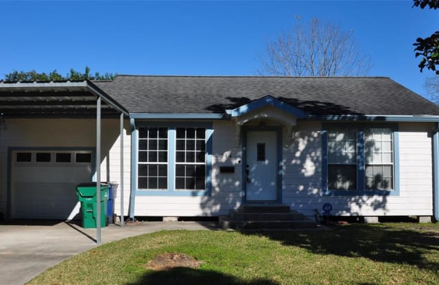 714 W Foley Street - 714 West Foley Street, Alvin, TX 77511