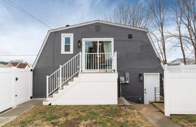 222 Prospect Street unit: 3 photos photos