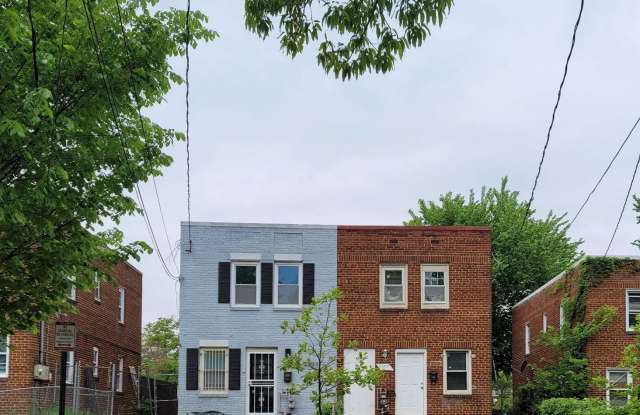 5037 BENNING Road SE photos photos
