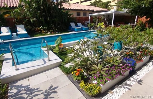 1920 Van Buren St - 1920 Van Buren Street, Hollywood, FL 33020