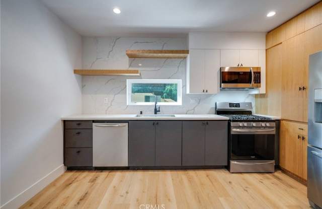 6201 La Mirada - 6201 La Mirada Avenue, Los Angeles, CA 90028