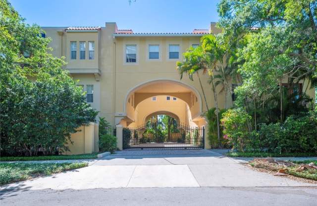 3010 W STOVALL STREET photos photos