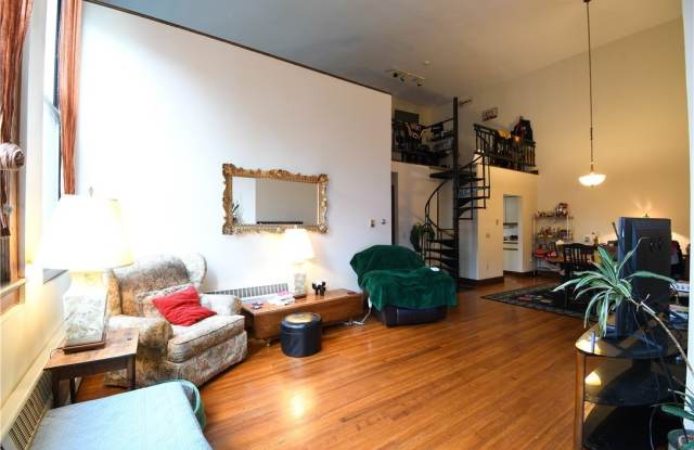 94 Averill Avenue Gallery 4