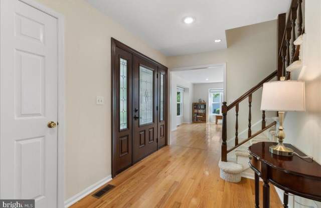 3 CARTWRIGHT Drive W Gallery 3