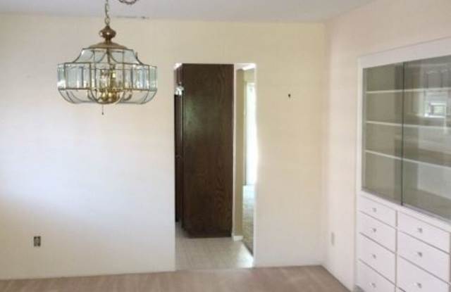 2168 Hillslake Dr Gallery 4