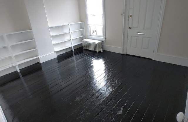314 North Maple Avenue Gallery 2