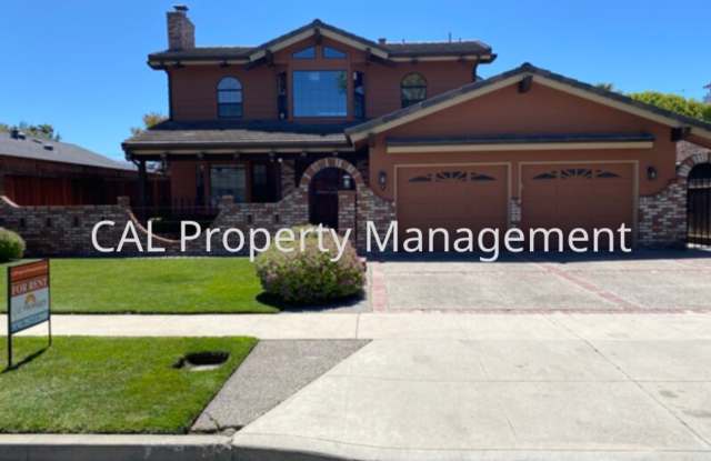 Beautiful 4 Bedroom Home in Salinas, CA photos photos