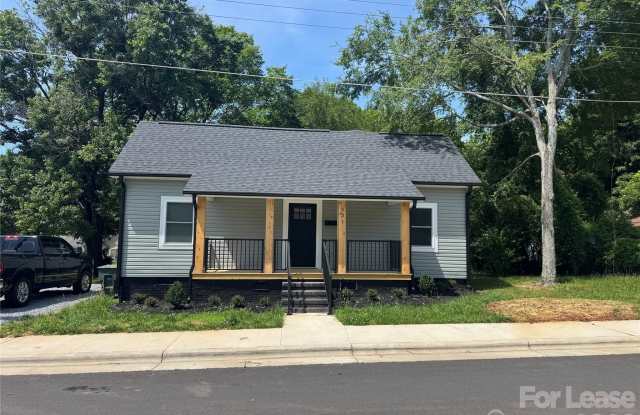 331 E Lowrance Avenue Gallery 2