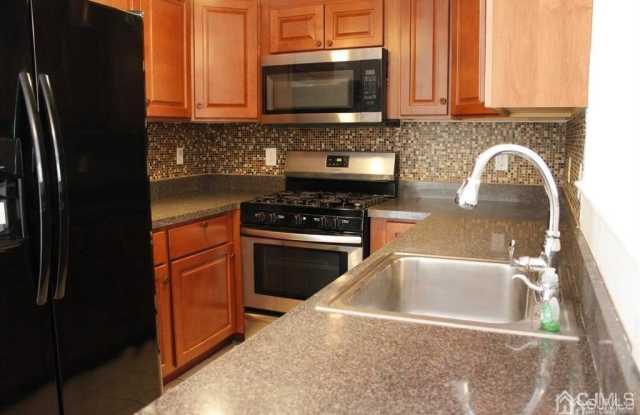 1807 Ridgeview Court - 1807 Ridgeview Court, Sayreville, NJ 08859