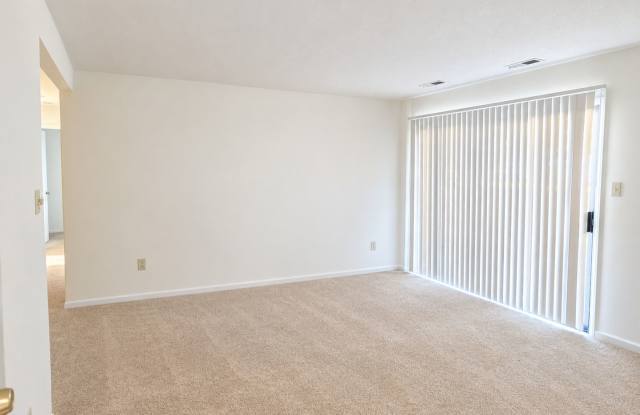 2 bedroom / 2 bathroom - Governors Square Gallery 4