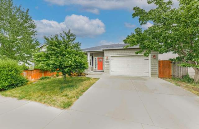 7422 Greystone Drive Gallery 2