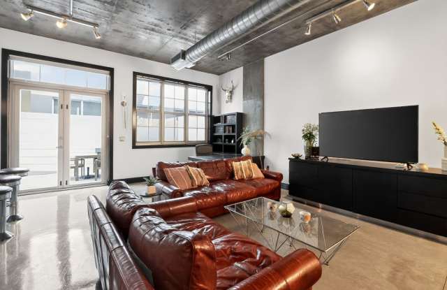 Modern 1BR Loft in Flagler Village - 435 North Andrews Avenue, Fort Lauderdale, FL 33301