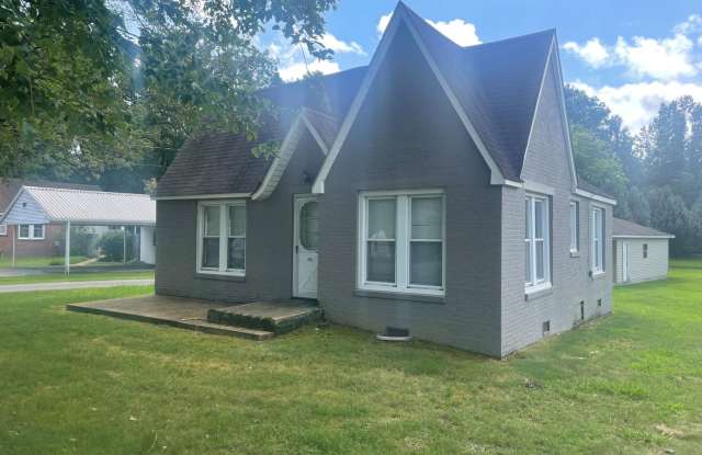 Desirable Brick Home on Elm Street! photos photos Desirable Brick Home on Elm Street! photos photos