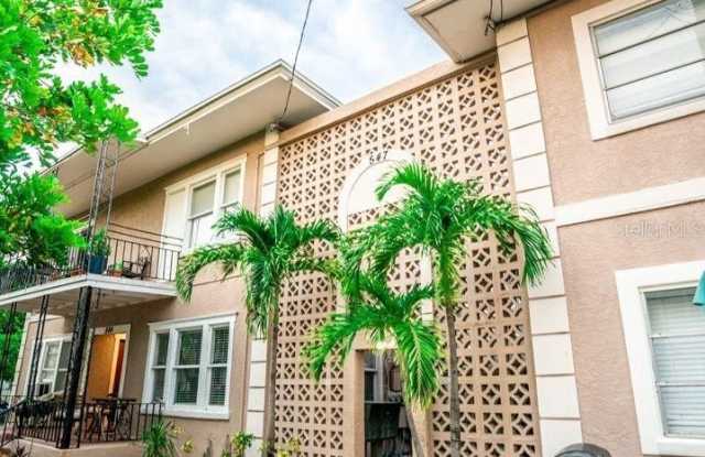 547 2ND STREET N - 547 2nd Street North, St. Petersburg, FL 33701