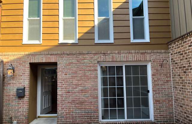 70 WINGED FOOT Drive - 70 Winged Foot Drive, Flying Hills, PA 19607