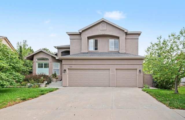 Available NOW! 2 Bedroom 1 Bath Beautiful Private Unit in Basement. Gallery 3