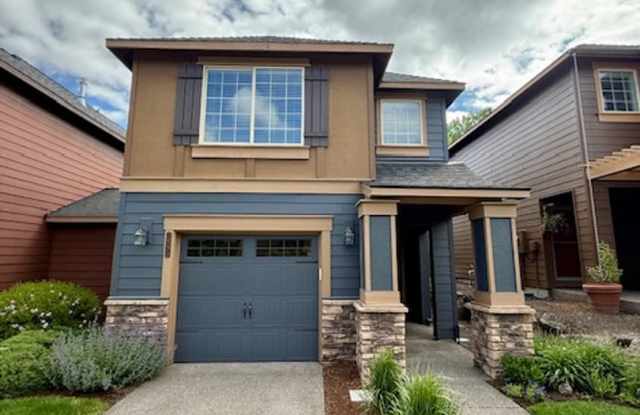 Beautifully renovated in NW Bend! A/C! photos photos