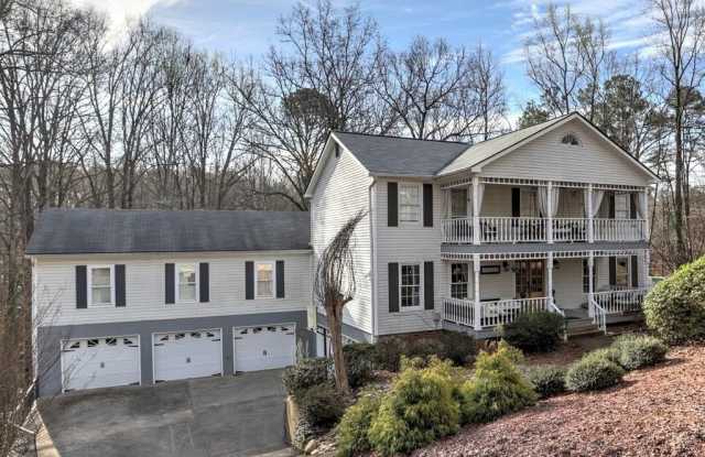 3932 Shoemaker Court Gallery 1