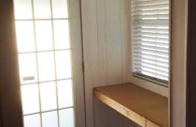 6028 HYRAM AVE Gallery 2