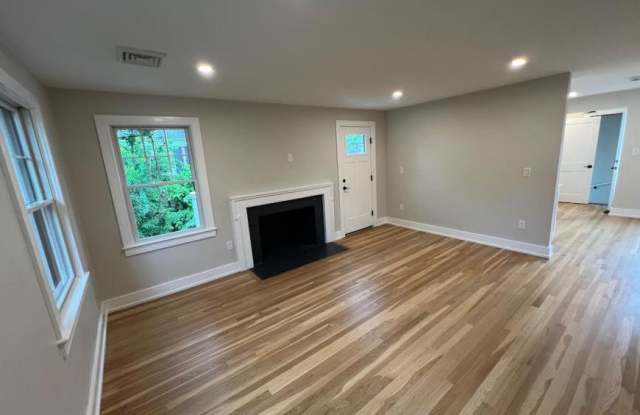 1136 Walnut photos photos
