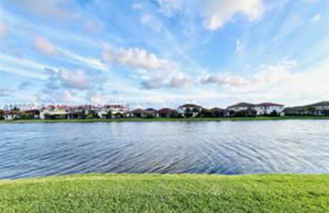 12070 North Baypoint Circle Gallery 2