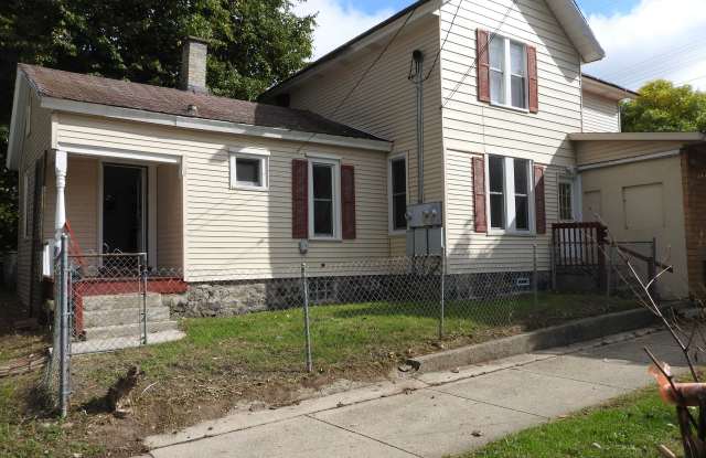 827 Fulton Street West photos photos